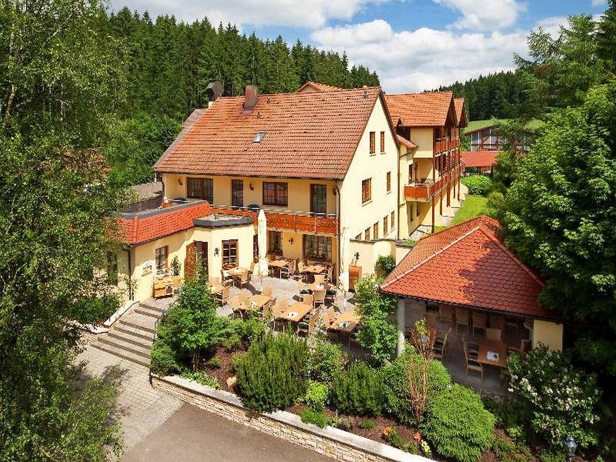 Hotel-Gasthof Zum Sussen Grund Albstadt Exterior foto